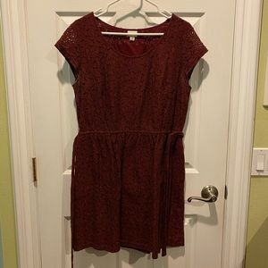 Short casual burgundy dress